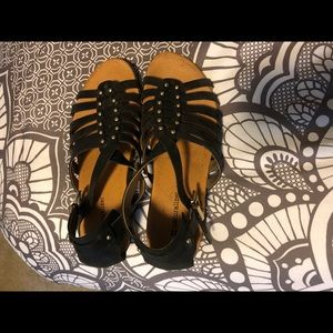 Women’s sandals